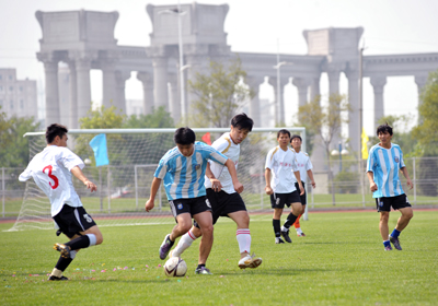 💥因在解放者杯闹事 22名科洛科洛球迷被终身禁止参与在阿根廷的体育赛事